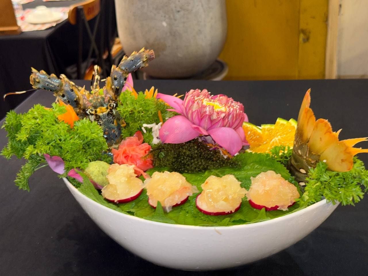  Tôm hùm bông sashimi - Sashimi Lobster 