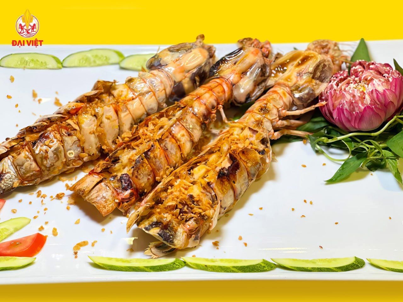  Grilled Giant Mantis Shrimp With Garlic Butter - Tôm tít khổng lồ nướng bơ tỏi (con 400g) 