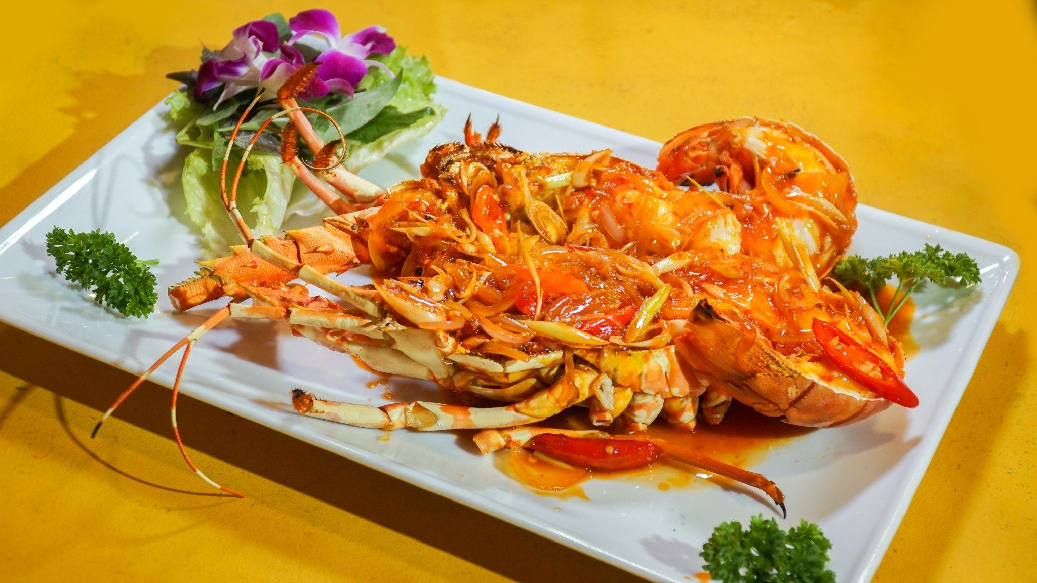  Pan-fried Tropical Rock Lobster With Lua Dai Viet Sauce - Tôm Hùm Bông Sốt Lúa Đại Việt (Giá tính theo 1 con 600 gram) 