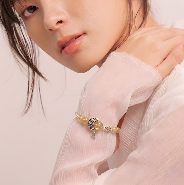  Lắc Tay Đá Thạch Anh Tóc Vàng Charm Trăng Khuyết 