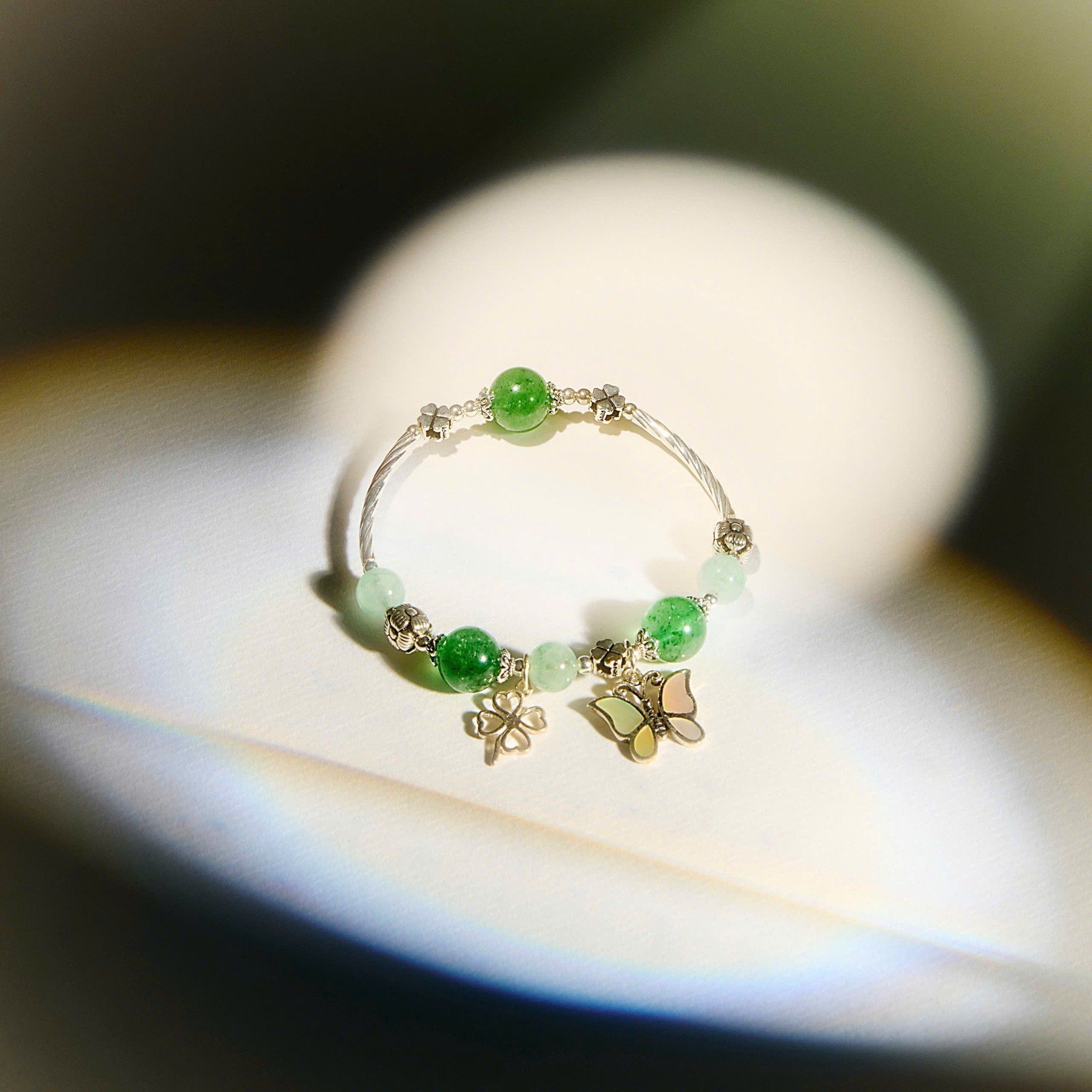  Vòng Tay Black Friday 026 Đá Ưu Linh Xanh Charm Ngẫu Nhiên SP008367 Gypsy.lala 