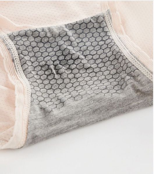 Set 5 Quần lót bầu Vic của Lynafa cạp chéo kháng khuẩn 3 lớp carbon hoạt tính (Màu ngẫu nhiên)