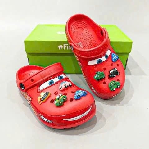  Dép sục Dinas classic McQueen đèn nháy trẻ em 