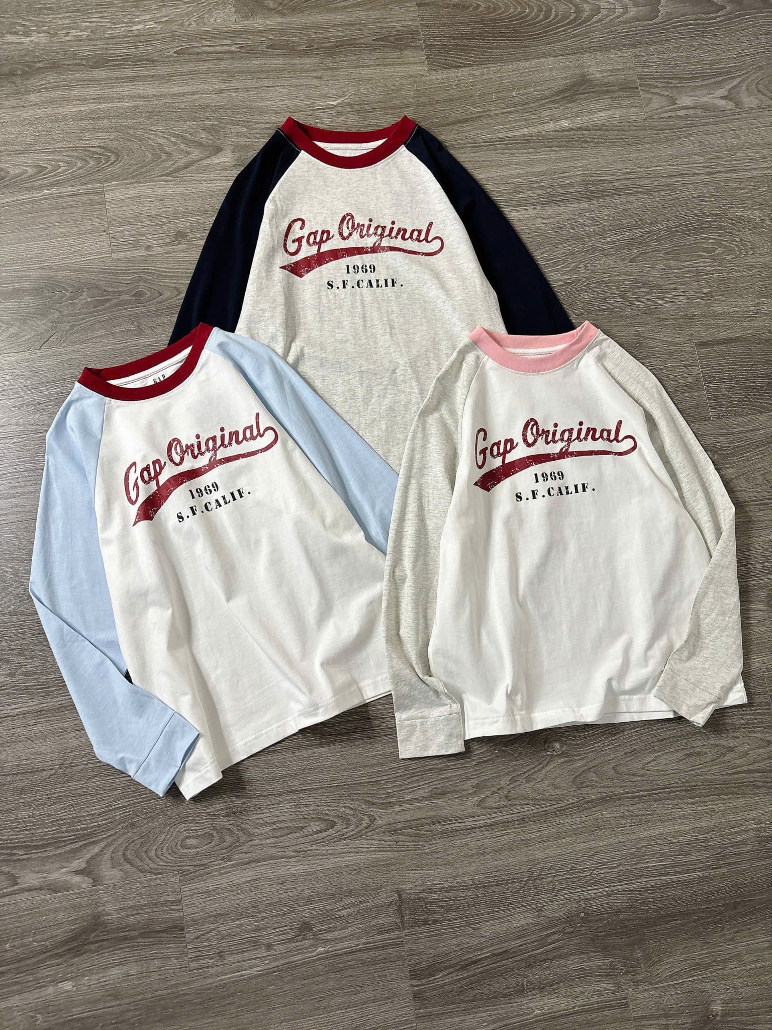  Áo thun cổ tròn tay raglan in chữ vintage Hàn Quốc 