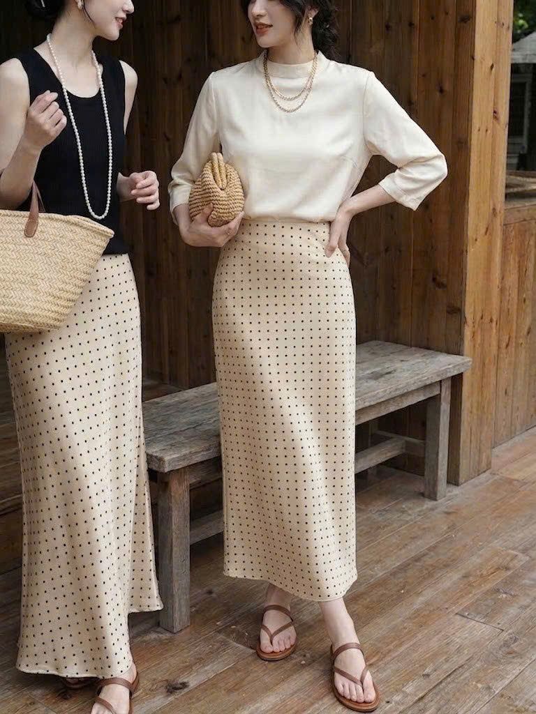  Chân váy lụa hoạ tiết chấm bi nữ 