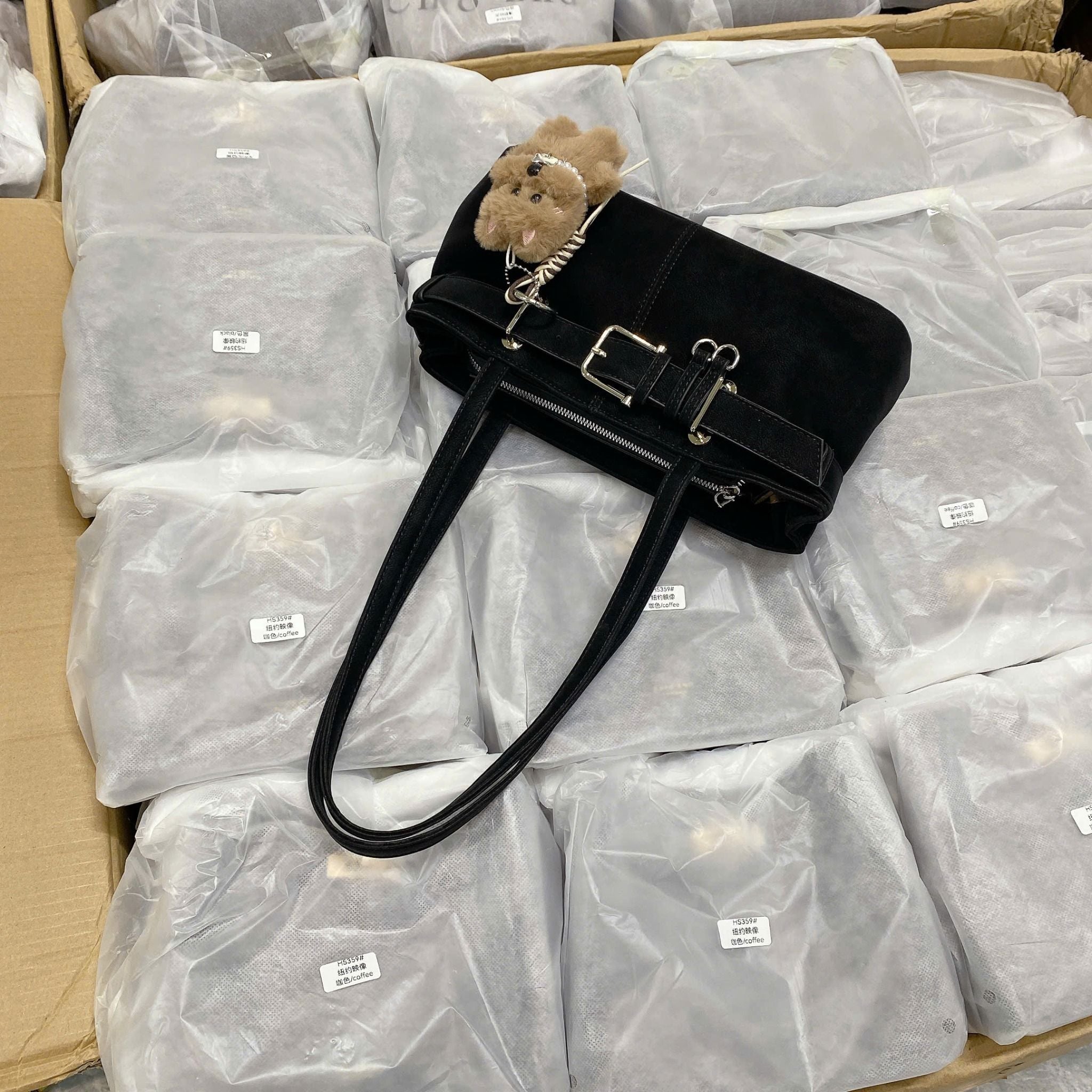  Túi xách đeo vai nữ OSOI Hàn Quốc kèm charm nữ 