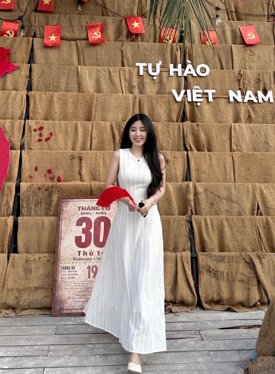  Đầm Nữ Hai Dây Xòe Công Chúa 