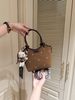  Túi xách nữ thời trang kiểu dáng cầm tay nhỏ chấm bi nâu tặng kèm charm gấu 