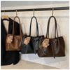  Túi tote nữ thời trang da mềm quai dài khóa kim hot trend 