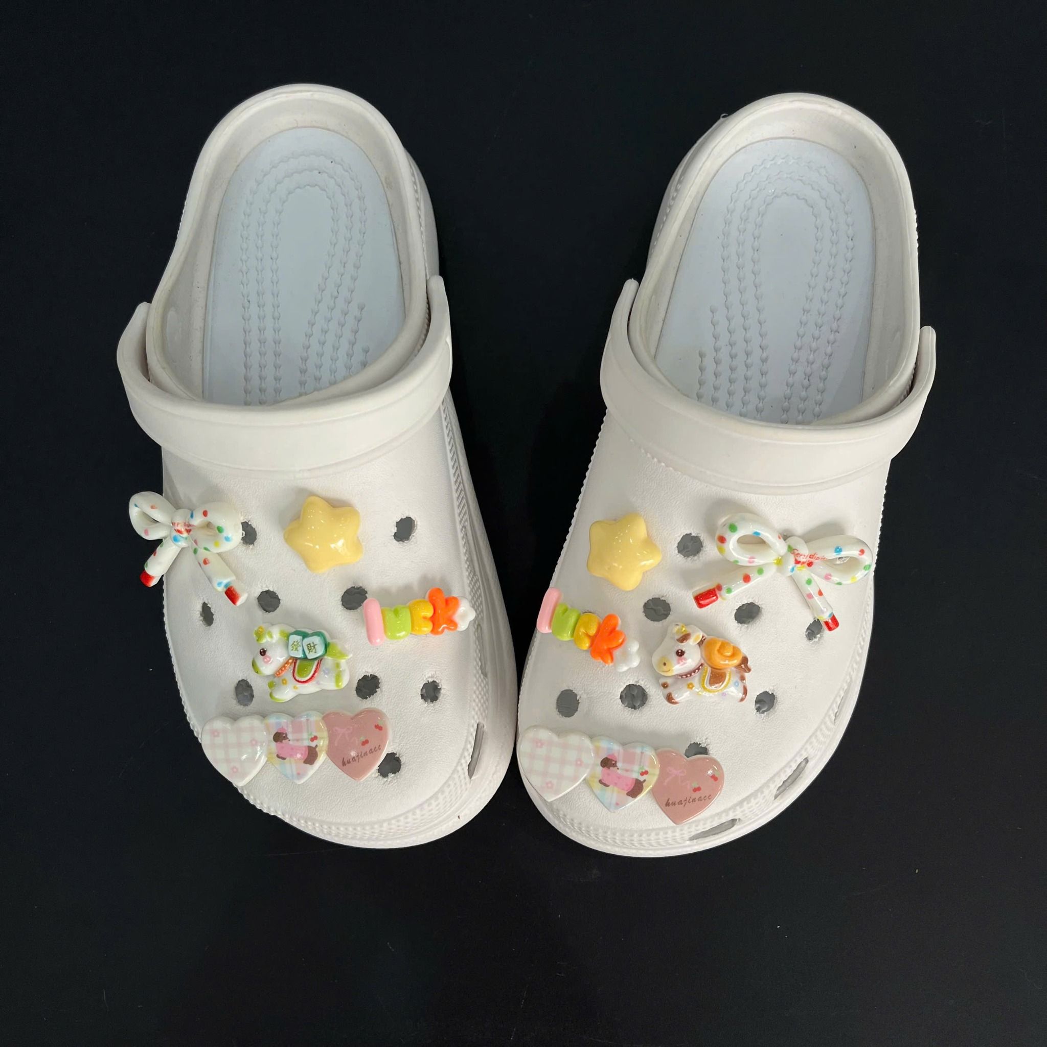  Set jibbitz charms sticker cute nhí nhảnh đa dạng gắn dép sục 