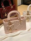  Túi xách nữ chio2nd chất liệu da ô kẻ vuông kèm charm 