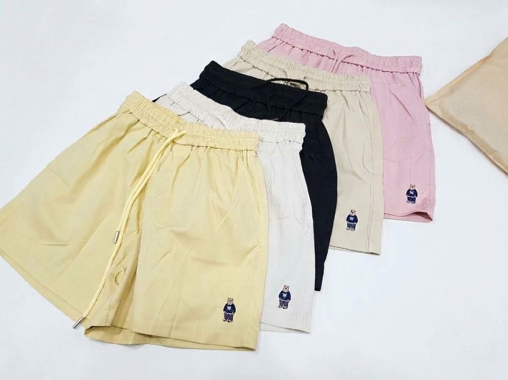  Quần short nữ thêu hình gấu cạp chun năng động, dễ thương 