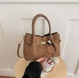  Túi xách nữ da lộn dáng công sở phong cách Hàn Quốc kèm charm gỗ vintage 