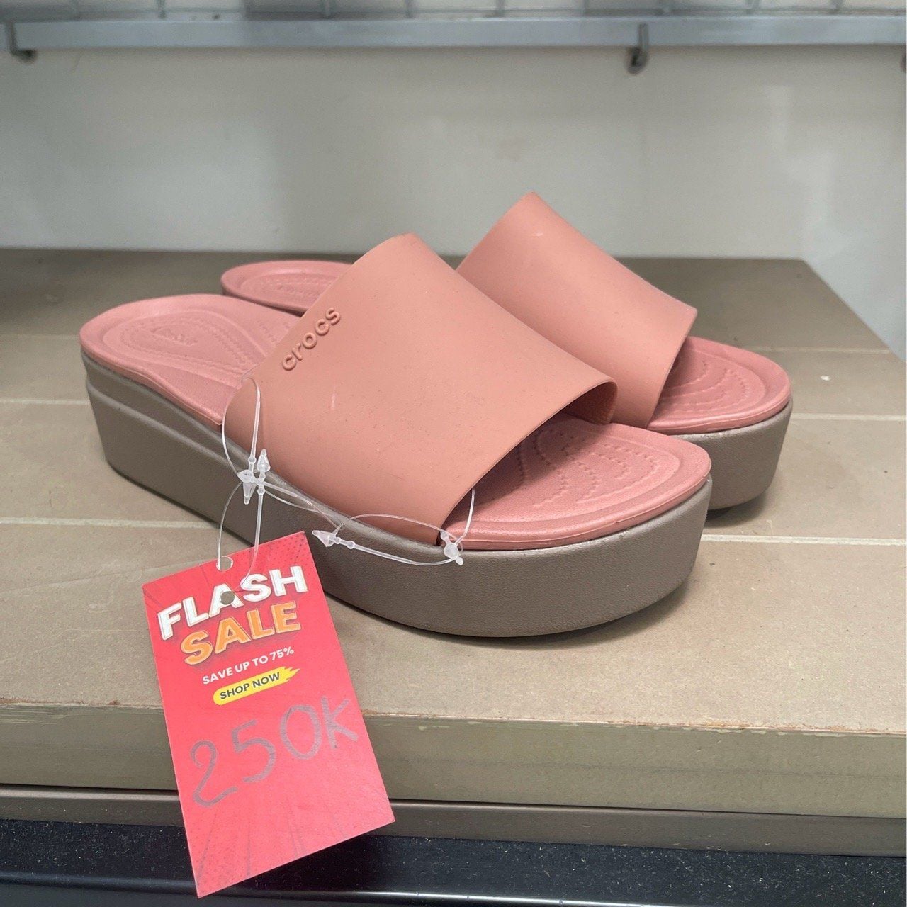  Thanh lý giày dép nam nữ, trẻ em hàng trưng bày SG 