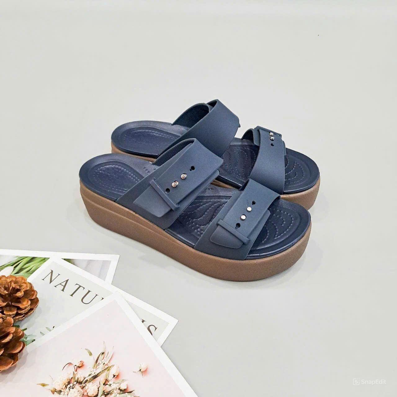  Dép quai ngang đế bánh mỳ Dinas brooklyn mid wedge cài khuy nữ 