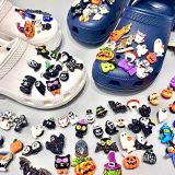  Jibbitz charms halloqueen 3D nhỏ gắn dép 