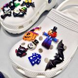  Jibbitz charms halloqueen 3D nhỏ gắn dép 