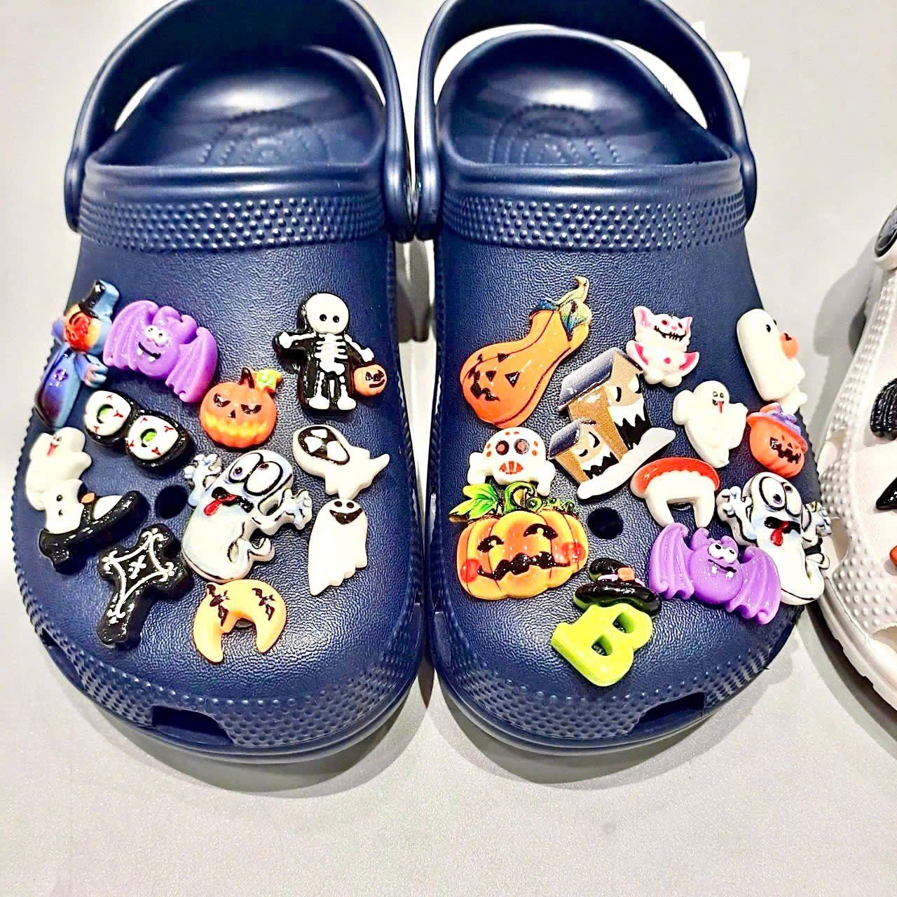  Jibbitz charms halloqueen 3D nhỏ gắn dép 