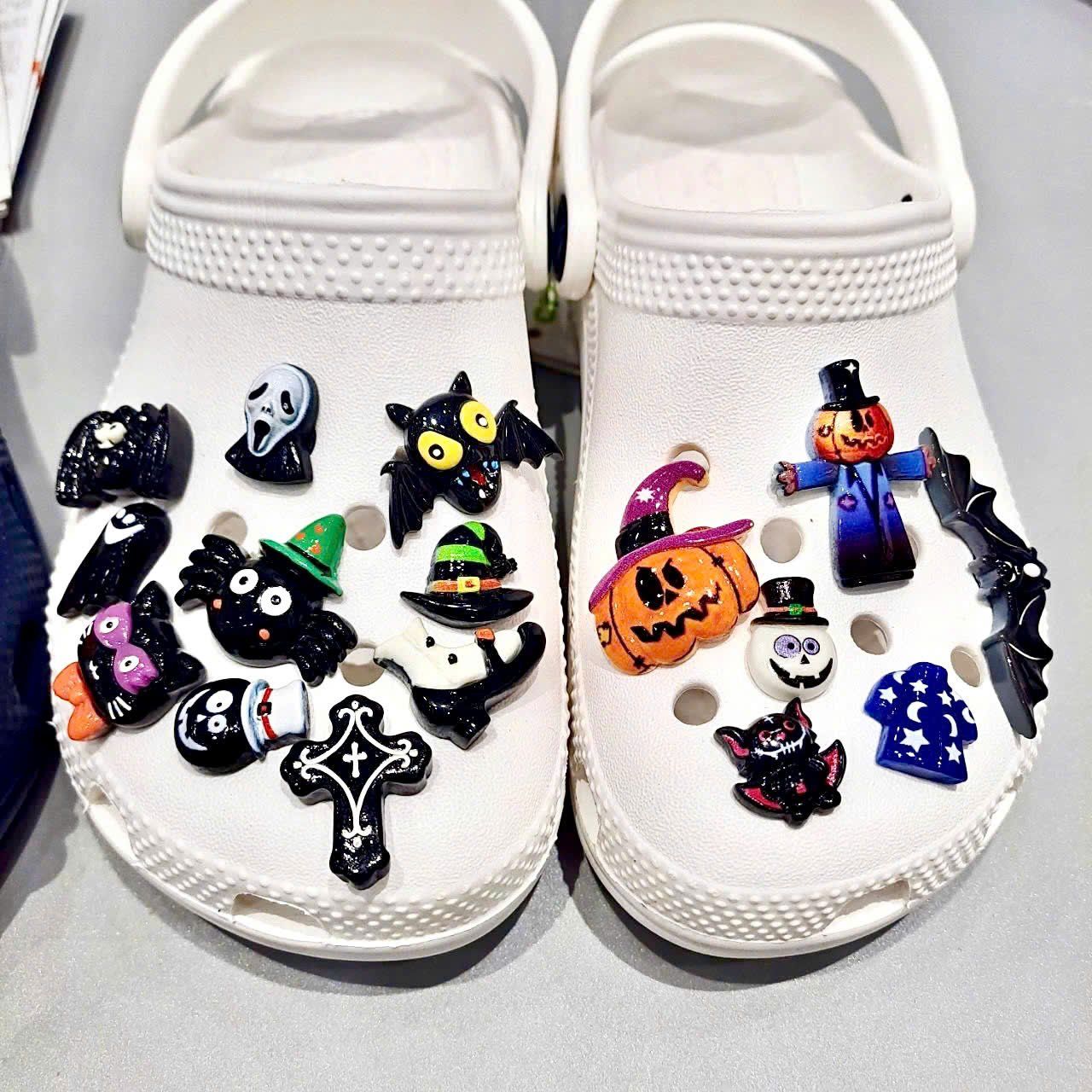  Jibbitz charms halloqueen 3D nhỏ gắn dép 