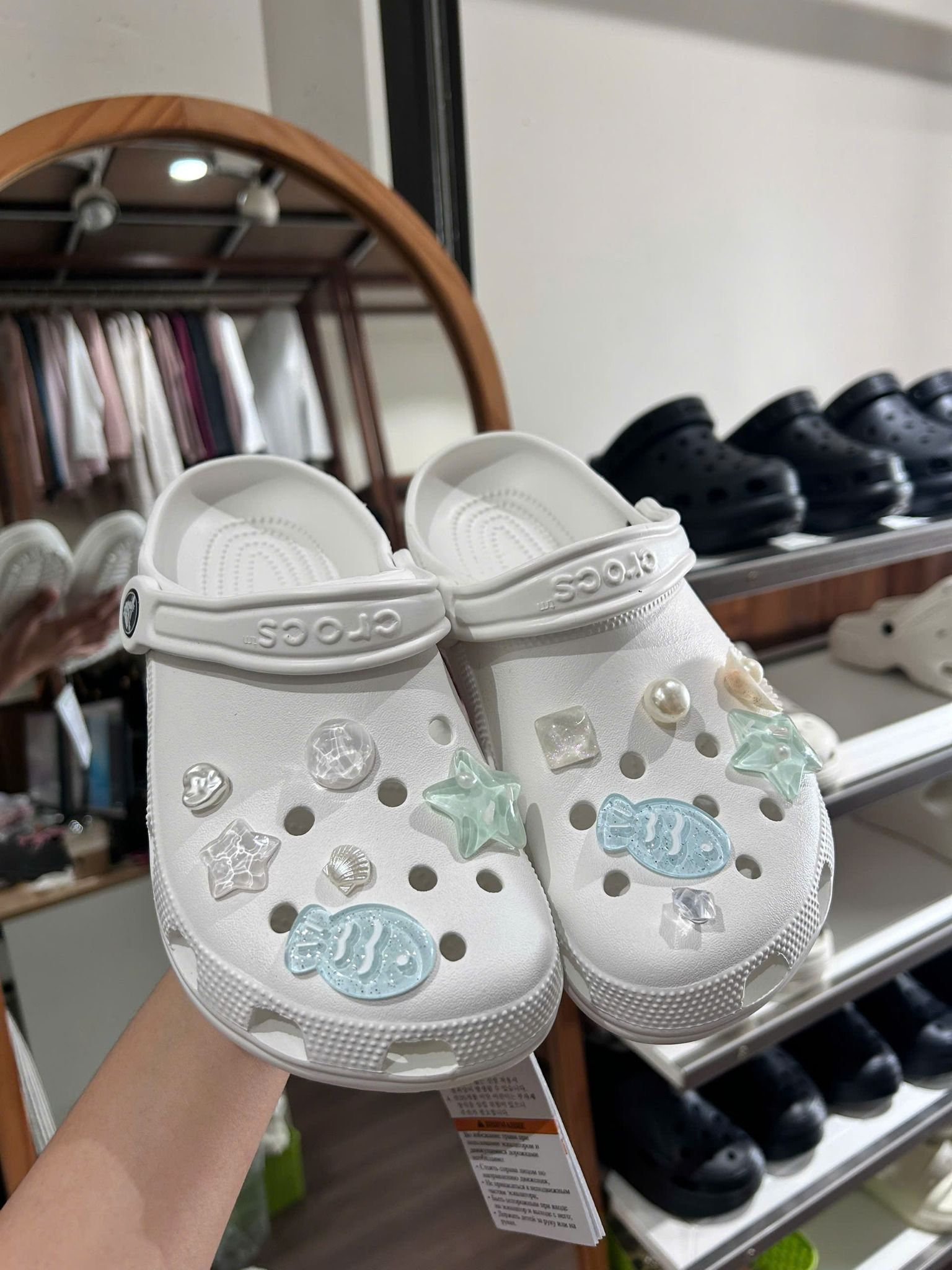  Set charm jibbitz cute nhí nhảnh đa dạng gắn dép 