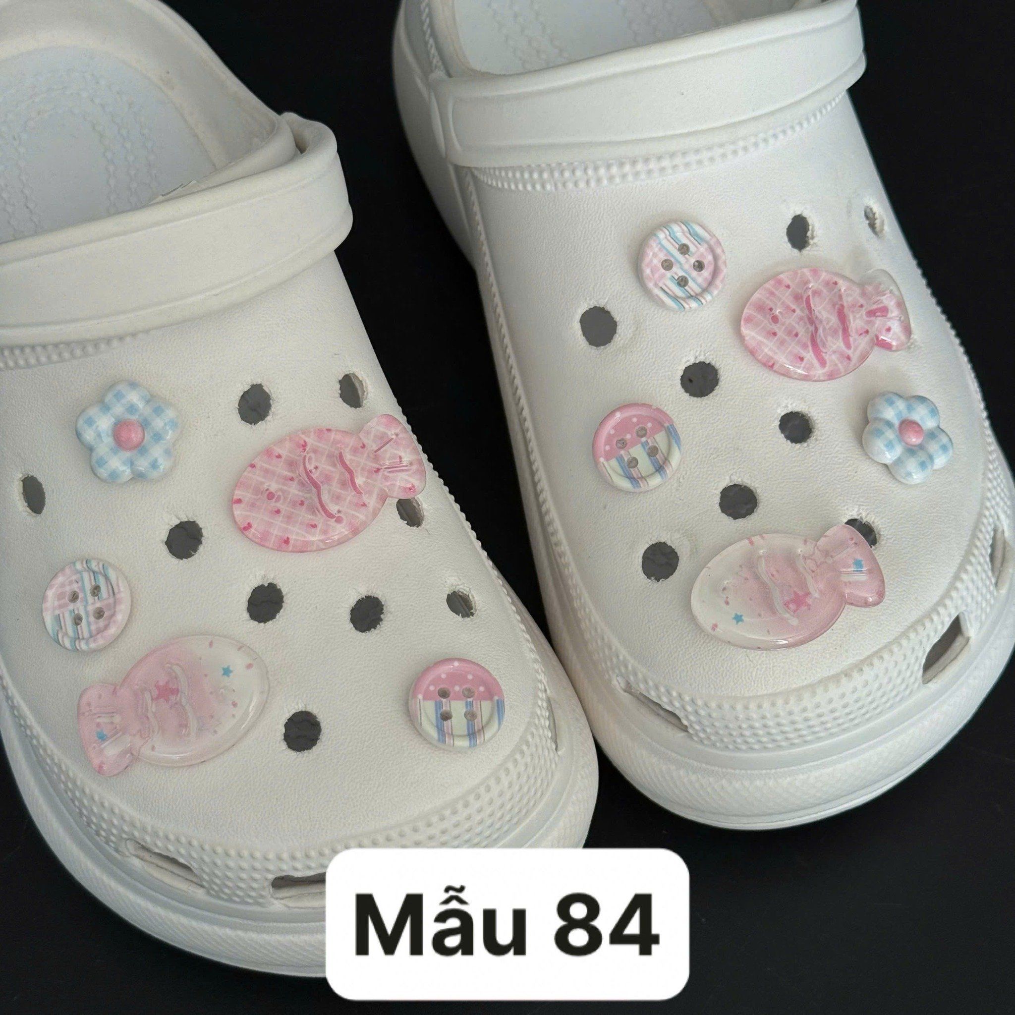  Set charm jibbitz cute nhí nhảnh đa dạng gắn dép 