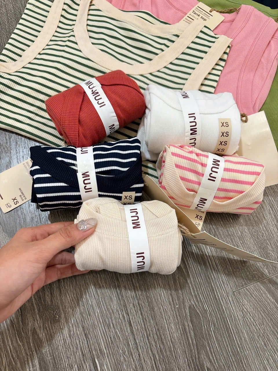  Áo thun ba lỗ dệt kim nữ 