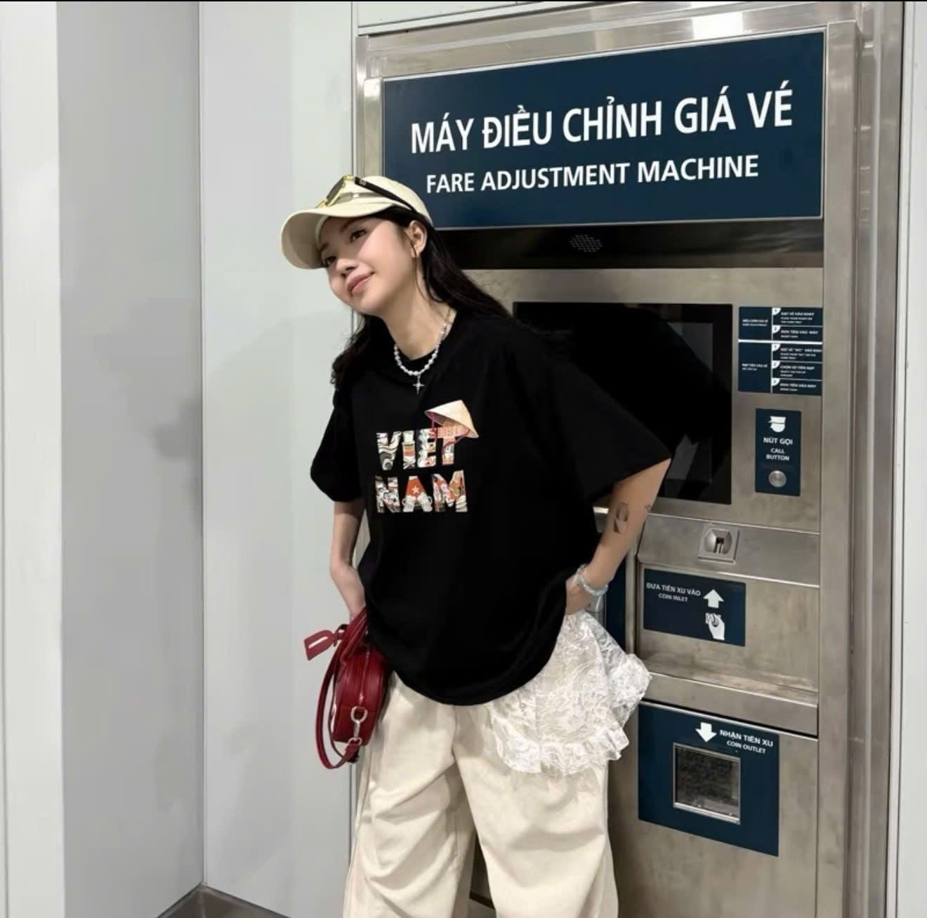  Áo thun unisex Hello Việt Nam 