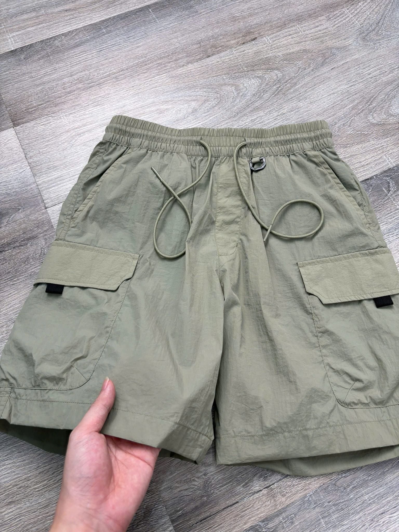  Quần short vải dù nam 