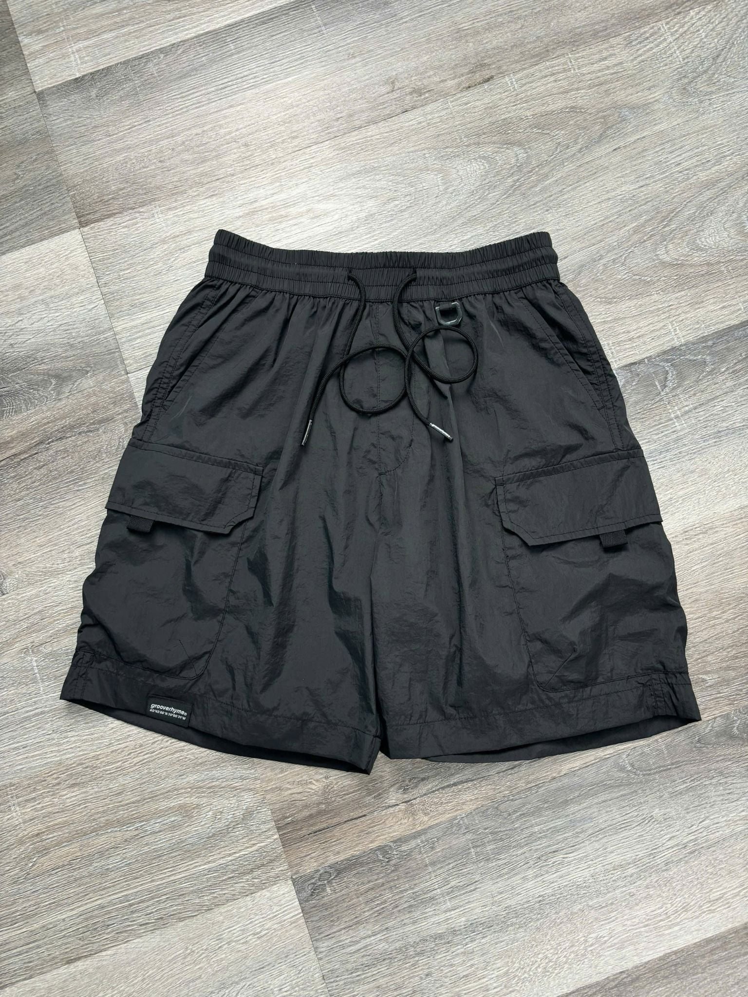  Quần short vải dù nam 