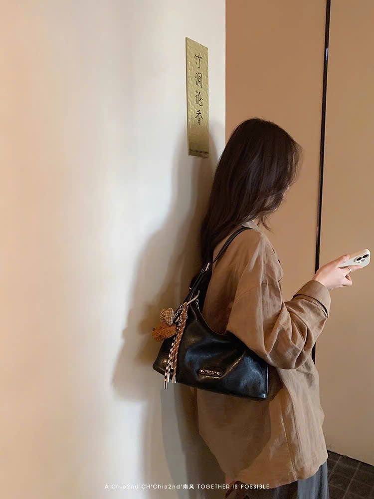  Túi xách chio2nd da nhăn mềm 