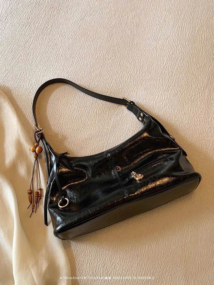  Túi xách chio2nd dáng kẹp da bóng mẫu mới 