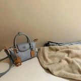  Túi xách chio2nd denim hai quai 