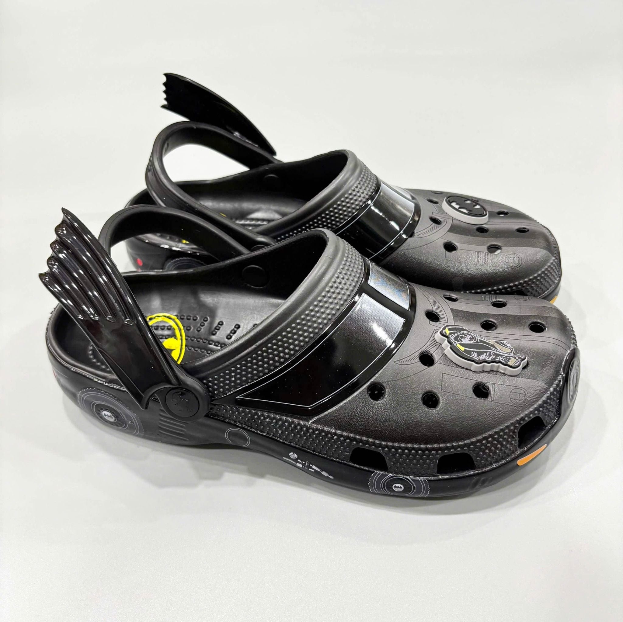  Dép sục Dinas Classic Clog Batman Batmobile nam nữ xuất khẩu 