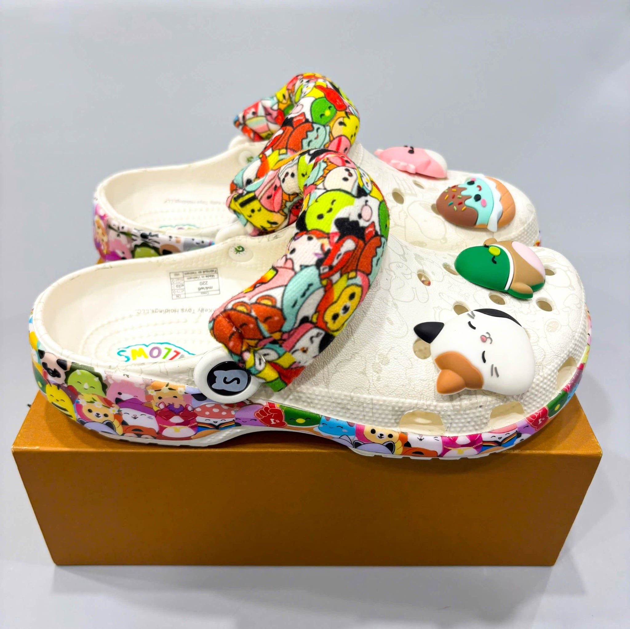  Dép sục Dinas Squishmallow nữ 