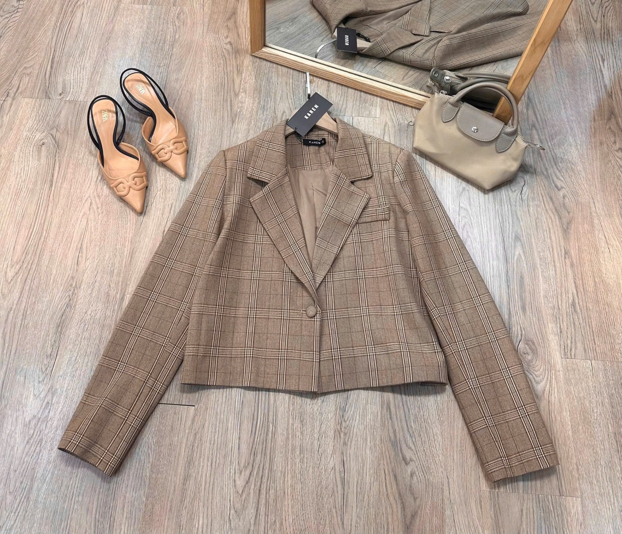  Áo blazer vest nâu ngang eo nữ 