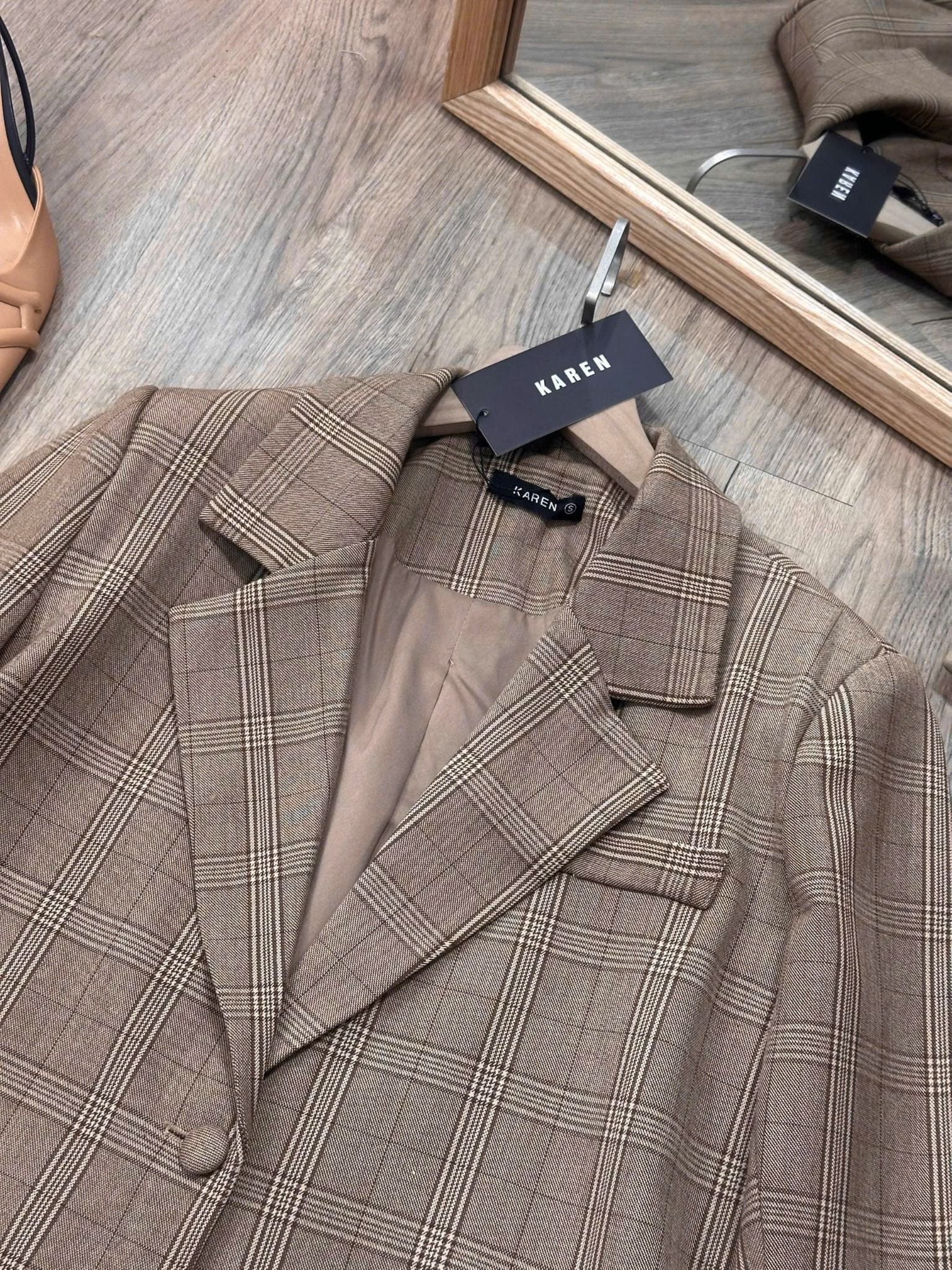  Áo blazer vest nâu ngang eo nữ 