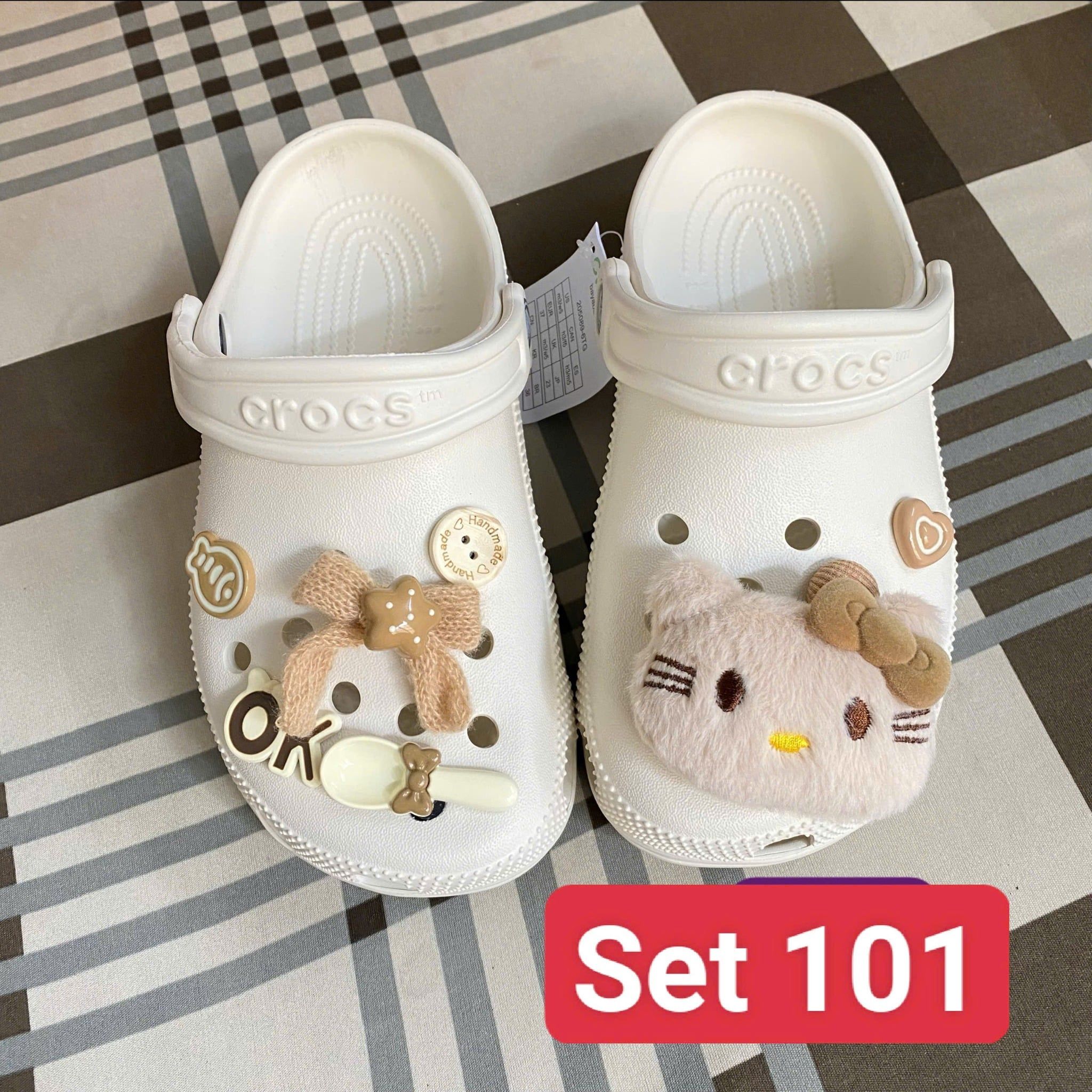  Set jibbitz charms sticker cute nhí nhảnh đa dạng gắn dép sục 