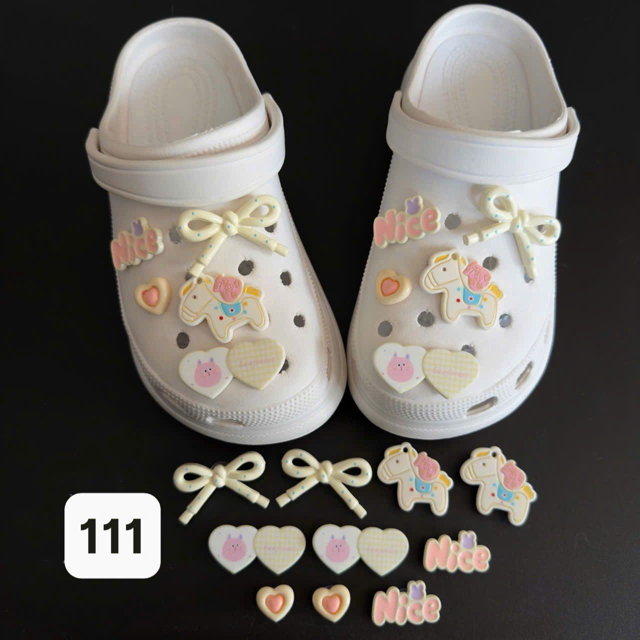  Set jibbitz charms sticker cute nhí nhảnh đa dạng gắn dép sục 