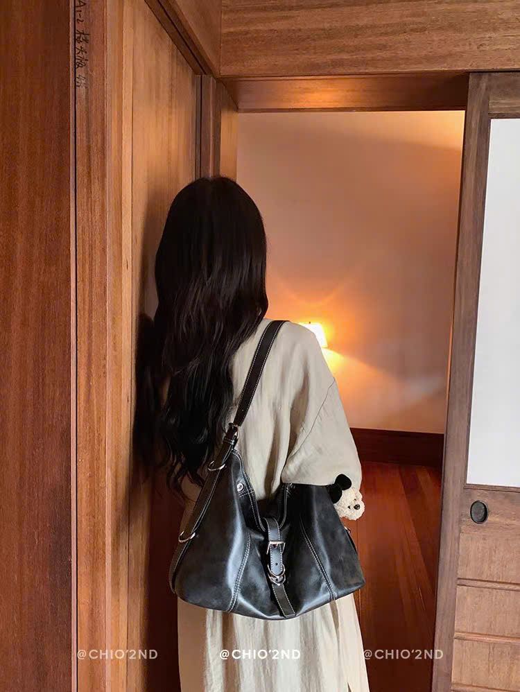  Túi Chio kẹp đai big size nữ 
