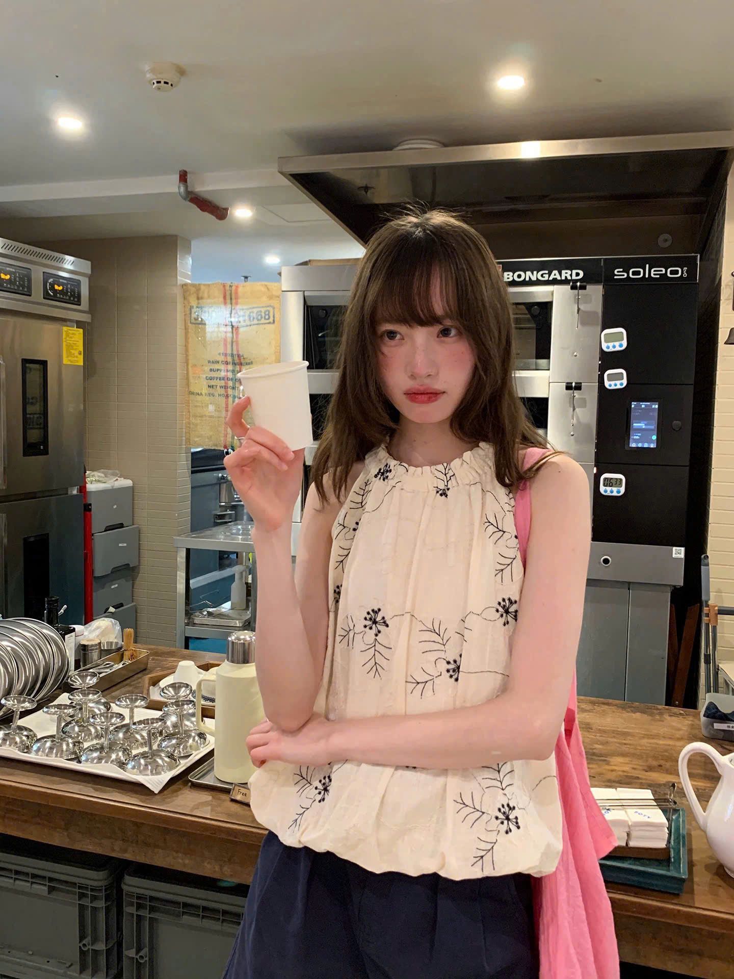 Áo yếm nữ dáng bí 