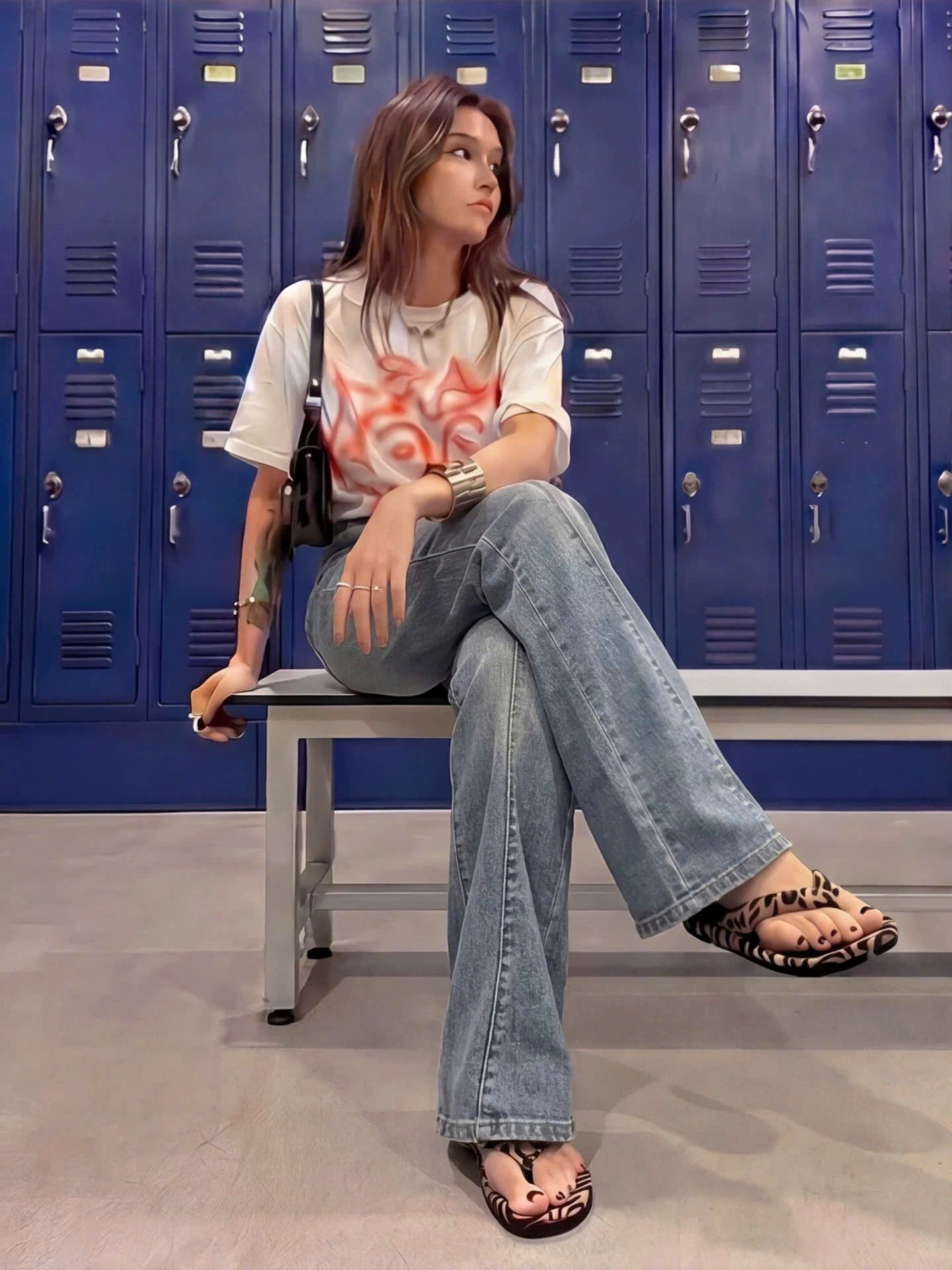  Quần jeans nữ dài dáng loe xám khói wash 