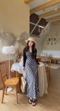  Đầm Nữ Mixi Caro Dáng Dài Cổ Yếm Kèm Áo Khoác 