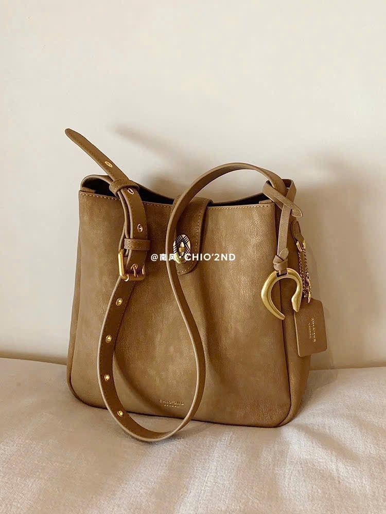  Túi Đeo Vai Nữ Chio Hobo Da Lộn 