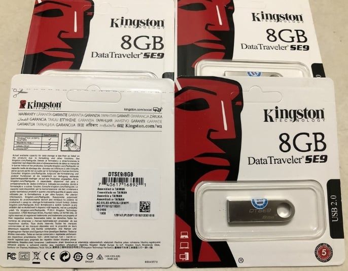 USB 2.0 Kingston SE9 8GB