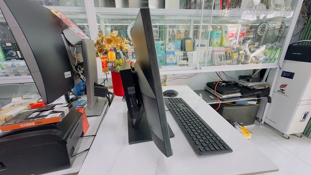 Máy tính để bàn mini Dell Optiplex 7050 Intel Core i5-6500T 2.5 GHZ| Ram 8GB| NVME 256G siêu nhỏ gọn cho văn phòng, chưa bao gồm màn hình và phím chuột