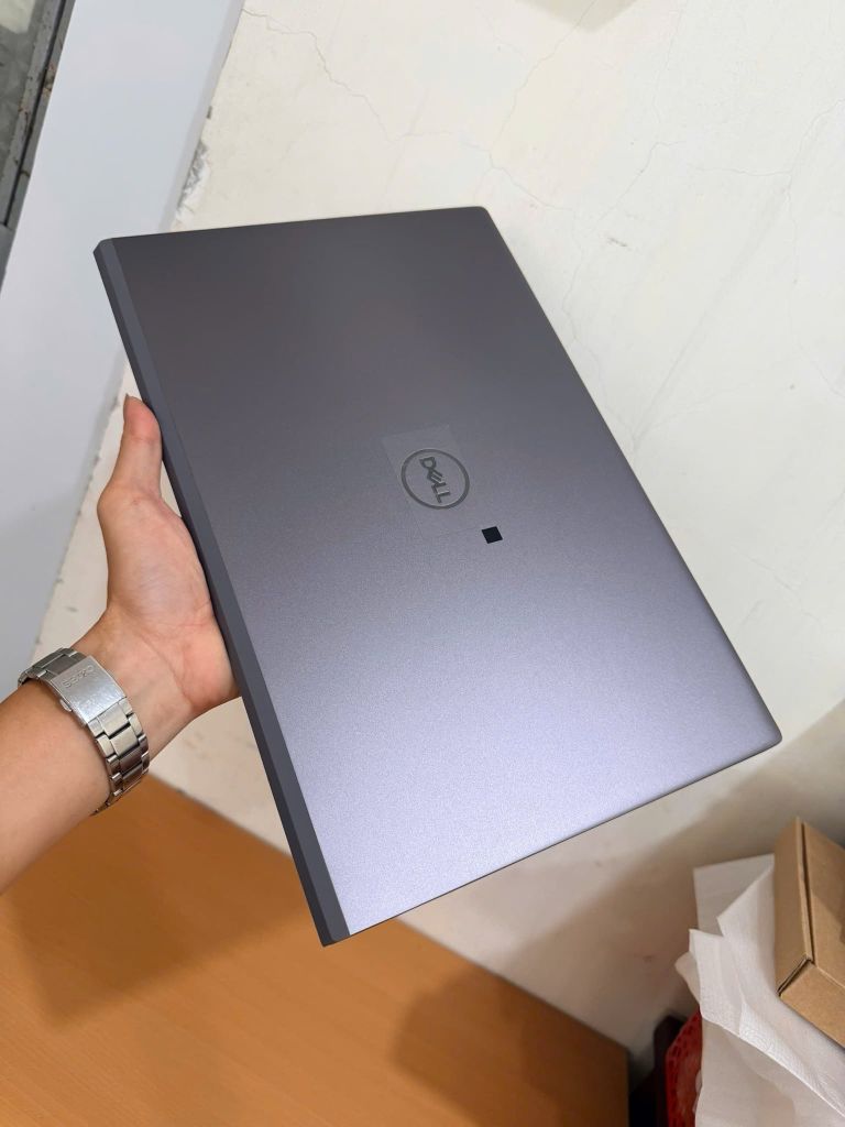 Dell Vostro 5501| Core i5-1035G1| Ram 16GB| NVME 256GB| 15.6-inch FHD 1920*1080