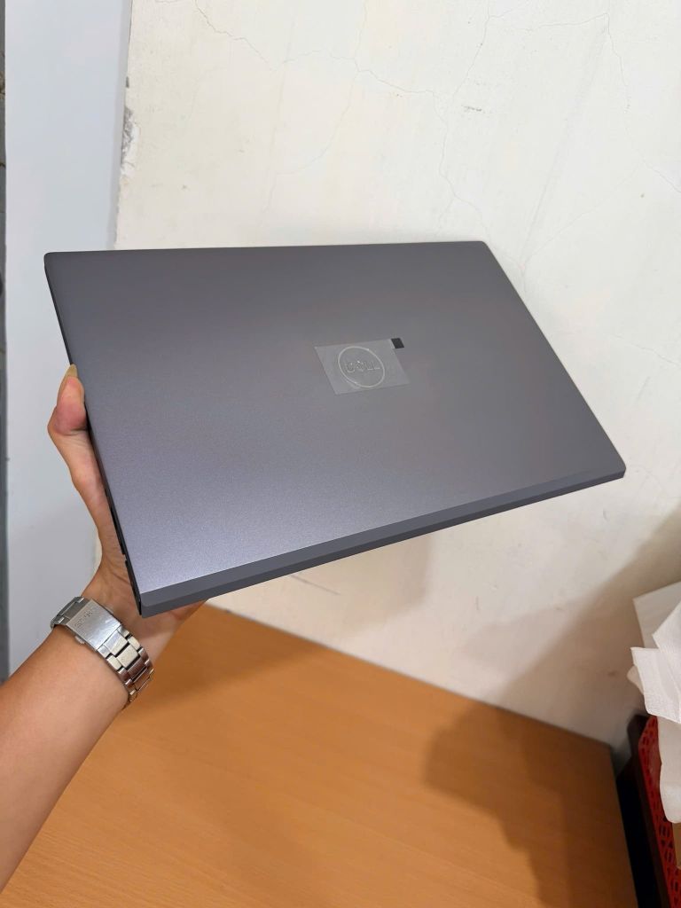 Dell Vostro 5501| Core i5-1035G1| Ram 16GB| NVME 256GB| 15.6-inch FHD 1920*1080