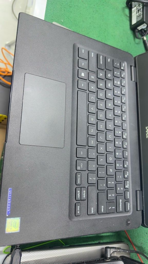Dell Latitude 3400| Cpu i5-8265U| Ram 8GB| NVMe 256GB| màn hình 14.0″ FHD