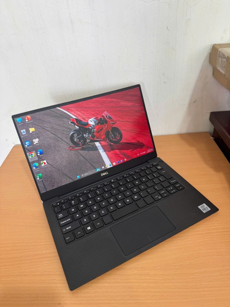 Dell XPS 7390| Core i5-10210U | Ram 8GB | NVME 256GB | 13.3 inch FHD
