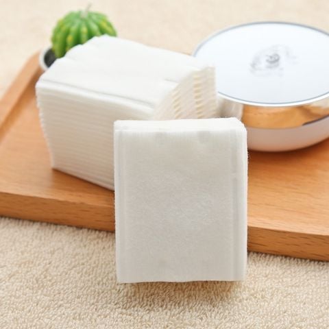 8000 miếng Bông Tẩy Trang Cotton Pads Classy chất liệu Cotton bỏ túi du lịch tiện lợi đựng trong hộp nhựa PK1684 (ORDER) 